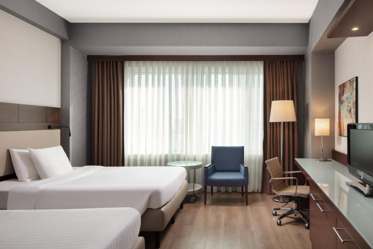 คอร์ตยาร์ด บาย แมริออท อิสตันบูล เวสต์ Hotel ภายนอก รูปภาพ