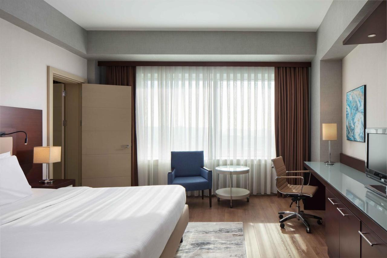 คอร์ตยาร์ด บาย แมริออท อิสตันบูล เวสต์ Hotel ภายนอก รูปภาพ