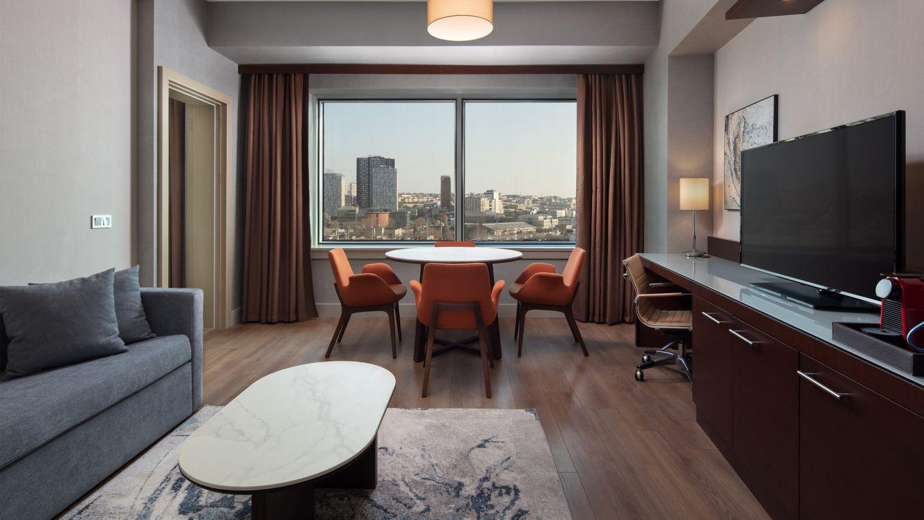 คอร์ตยาร์ด บาย แมริออท อิสตันบูล เวสต์ Hotel ภายนอก รูปภาพ