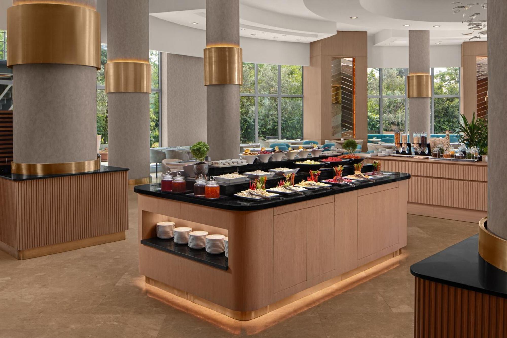คอร์ตยาร์ด บาย แมริออท อิสตันบูล เวสต์ Hotel ภายนอก รูปภาพ